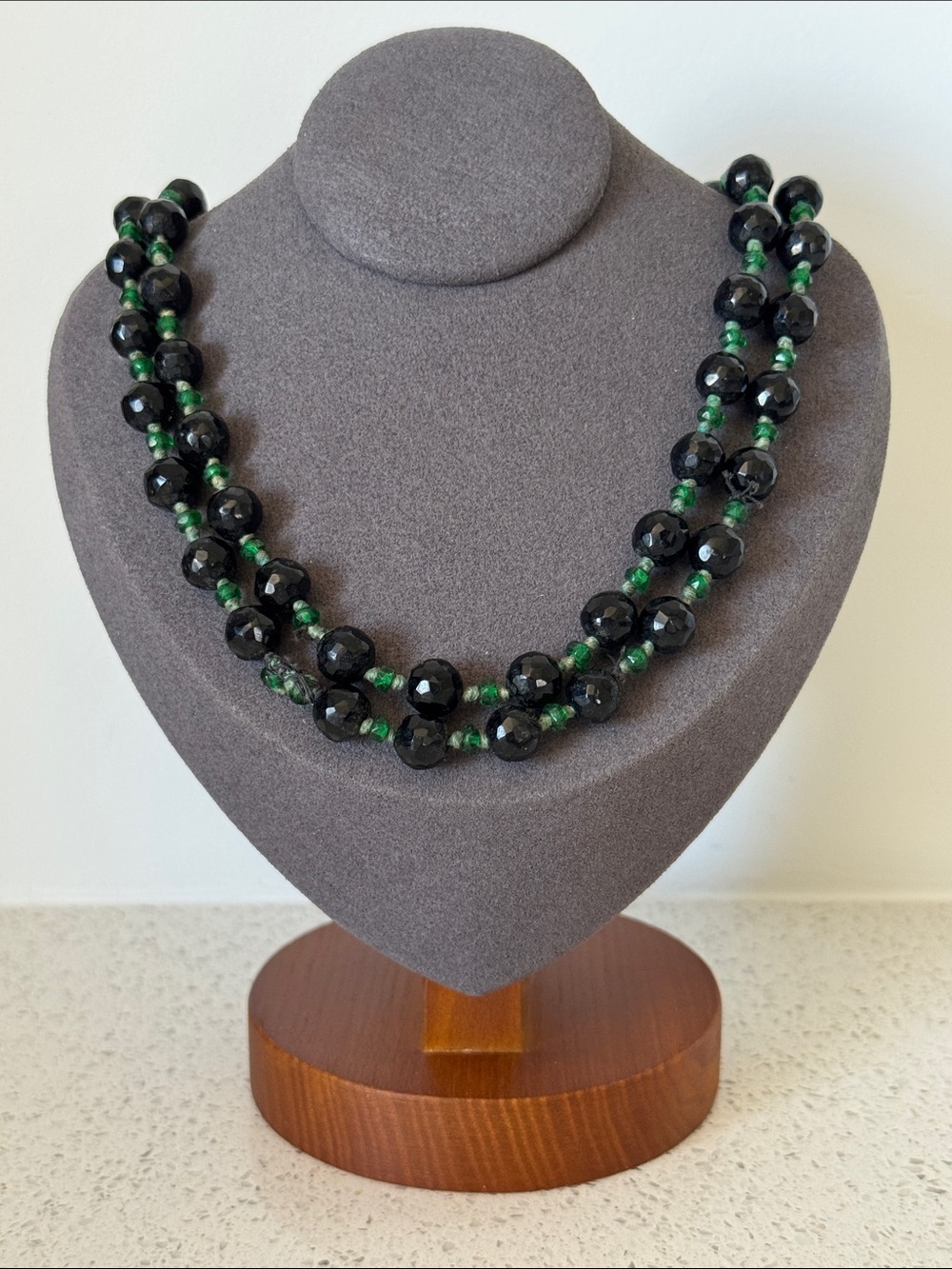 Elegant vintage Black and Green Beaded Double-Strand Necklace